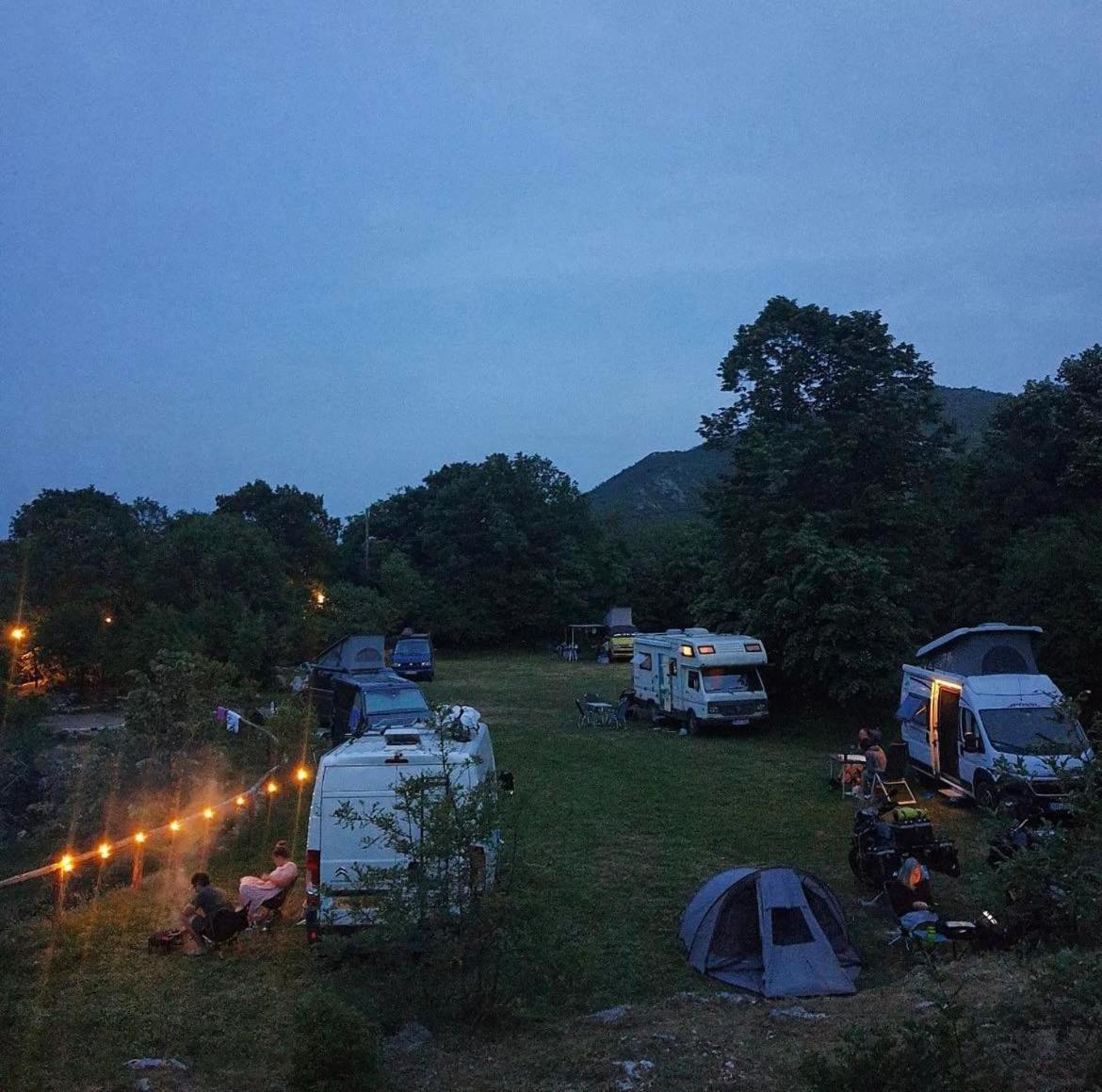 Camp Oaza,Lipa Hotell Cetinje Eksteriør bilde