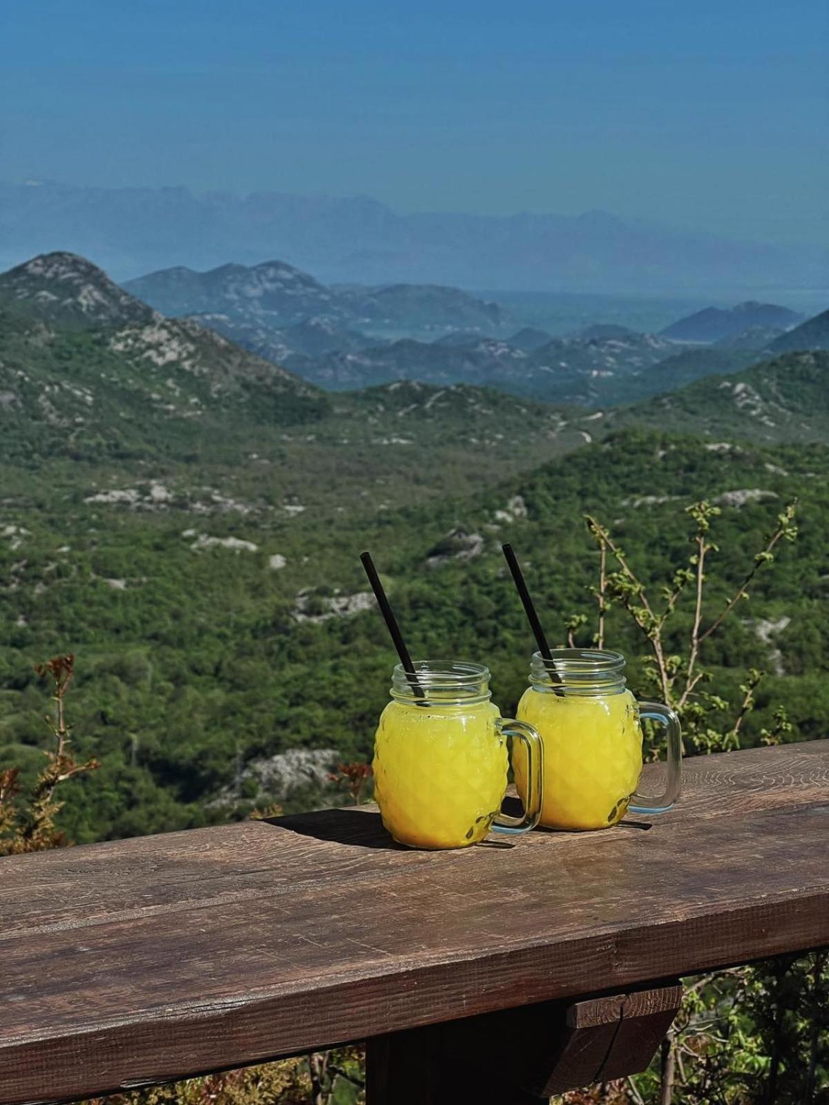 Camp Oaza,Lipa Hotell Cetinje Eksteriør bilde