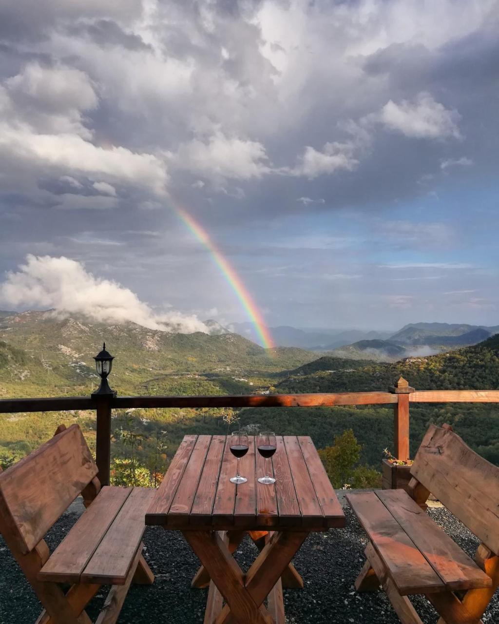 Camp Oaza,Lipa Hotell Cetinje Eksteriør bilde