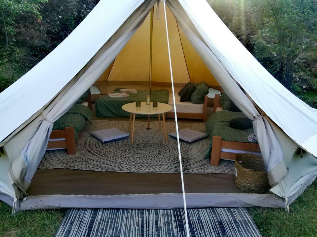 Camp Oaza,Lipa Hotell Cetinje Eksteriør bilde